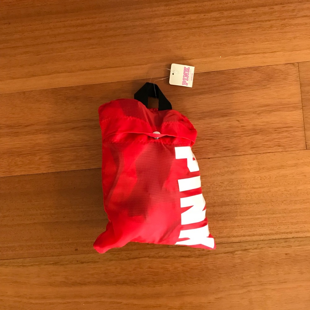 Red, black & white packable duffel bag - Picture 5 of 6